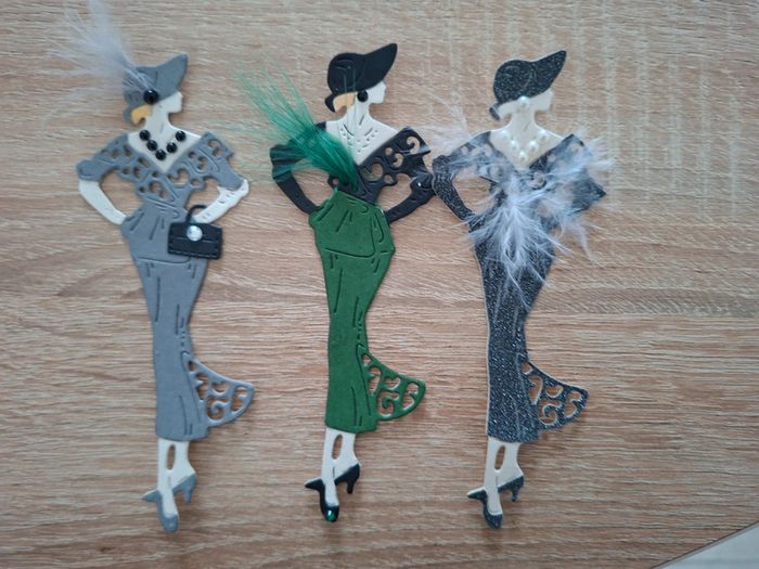 Lot embellissement scrapbooking, femmes rétro