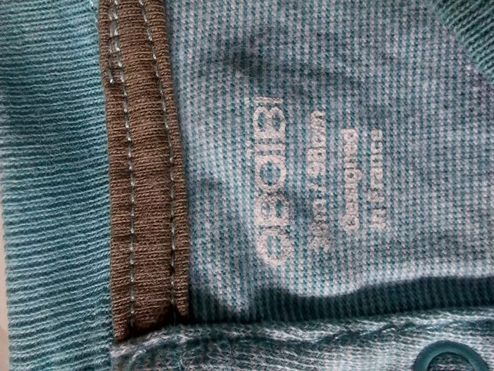 Tee-shirt dinosaure Obaïbi – 3 ans / 98 cm – état impeccable - photo numéro 3