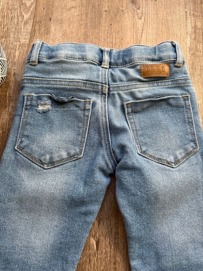 - Jeans IKKS - 6 ans - Très Bon état, trou au genou - photo numéro 2