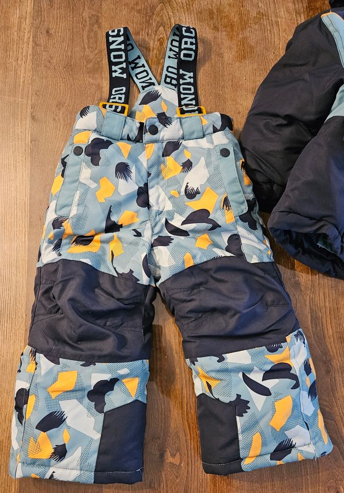 Ensemble pantalon et veste de ski / combinaison de ski 3 ans - photo numéro 2