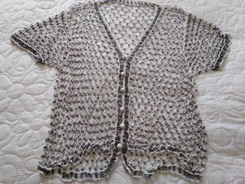 Gilet ajouré fines perles