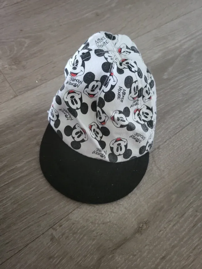 Casquette disney 3/6 mois