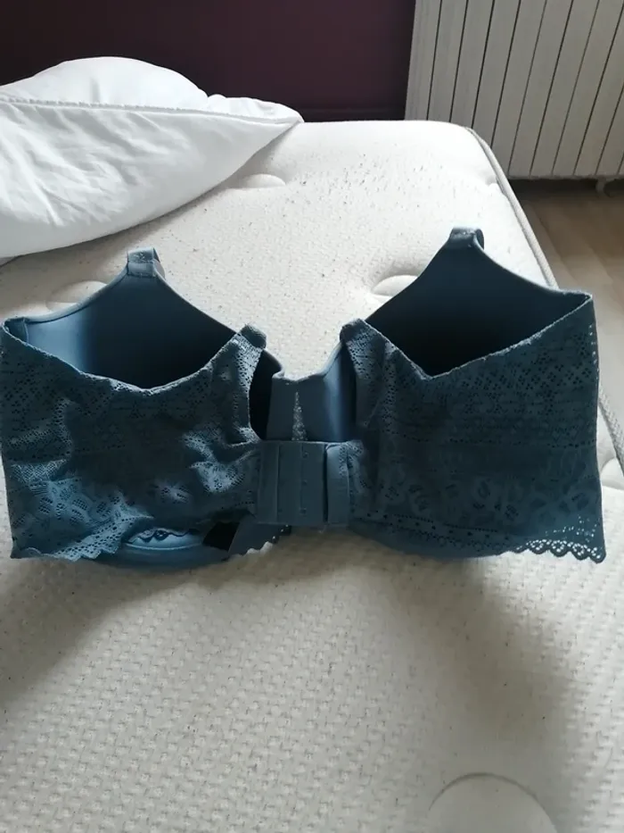 soutien gorge marks & spencer taille 100E - photo numéro 3