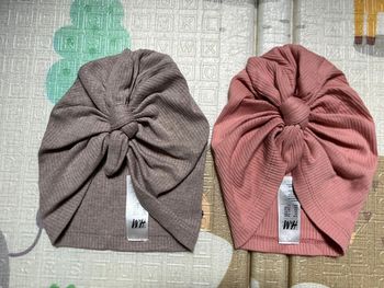 Lot de 2 Bonnets avec petit noeud