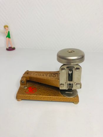 Agrafeuse française Jaky 60 vintage 