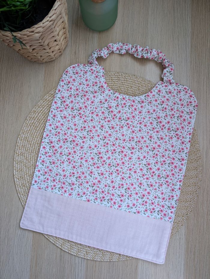 Serviette de cantine fleurie rose - photo numéro 2