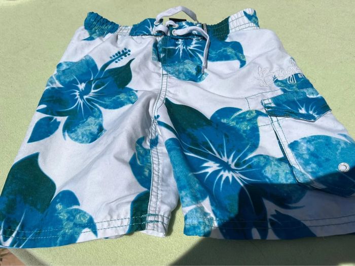 Short d bain taille 6 ans marque ritchie
