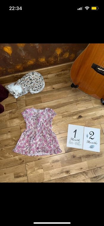 Jolie robe à motifs roses et bleu très bon état ikks 12mois/74cm