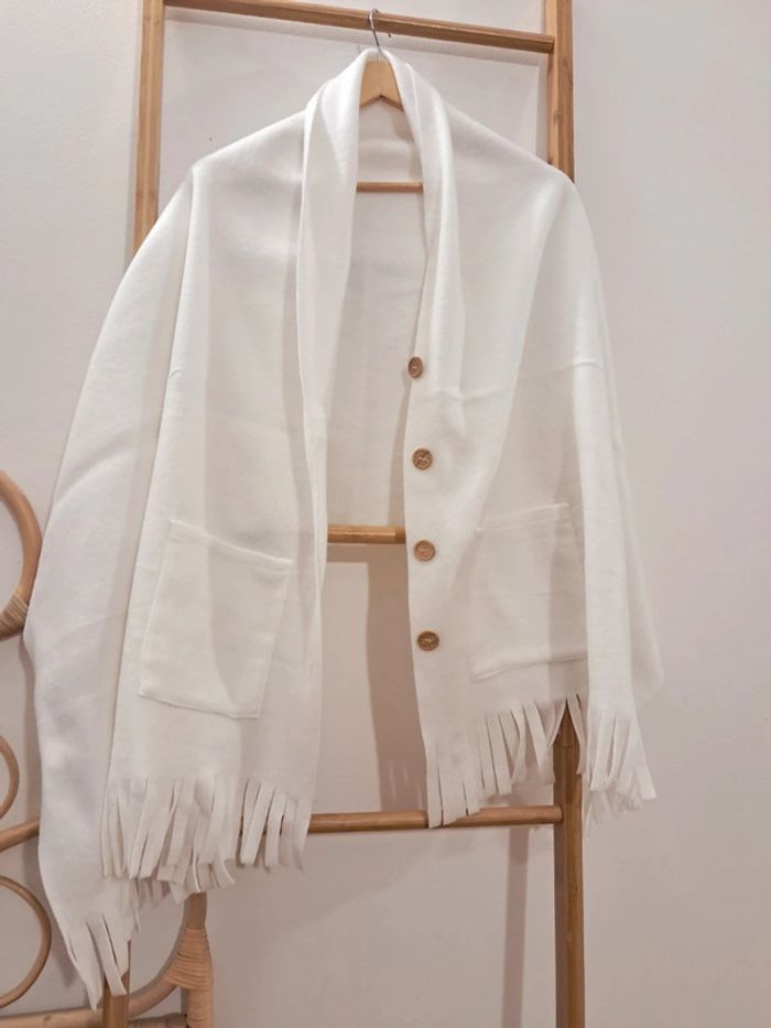 Châle plaid blanc à franges et boutons bois Taille unique parfait état