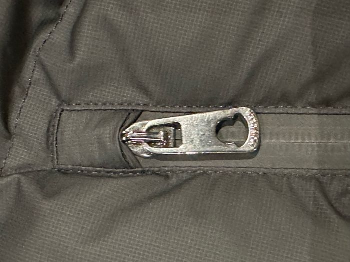 Doudoune Moncler S neuve - photo numéro 7
