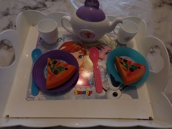 Plateau en plastique + dinette