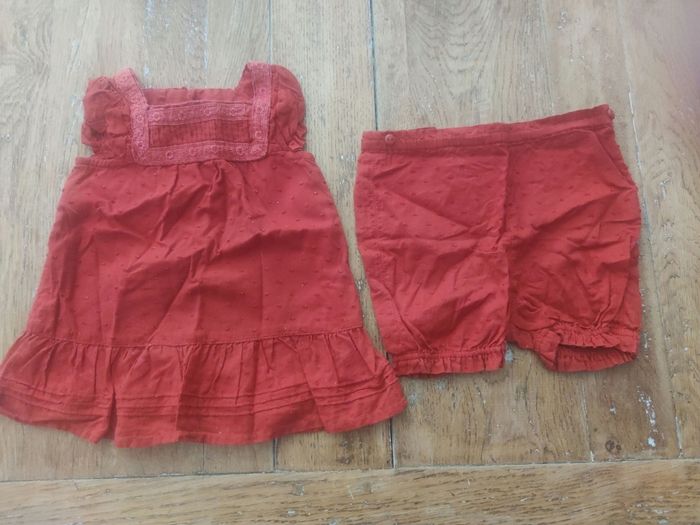 Ensemble rouge 3 mois