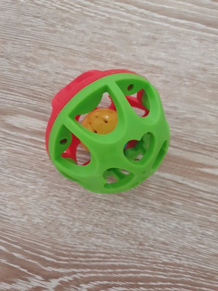 Balle éducative avec grelot - photo numéro 2