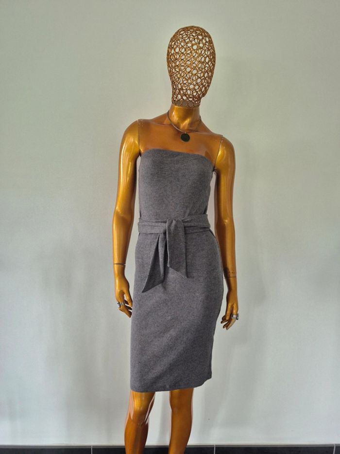 Robe Grise