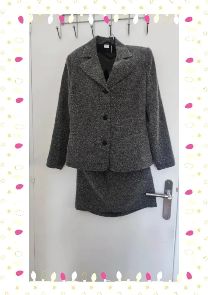 Ensemble taille jupe et veste taille 42