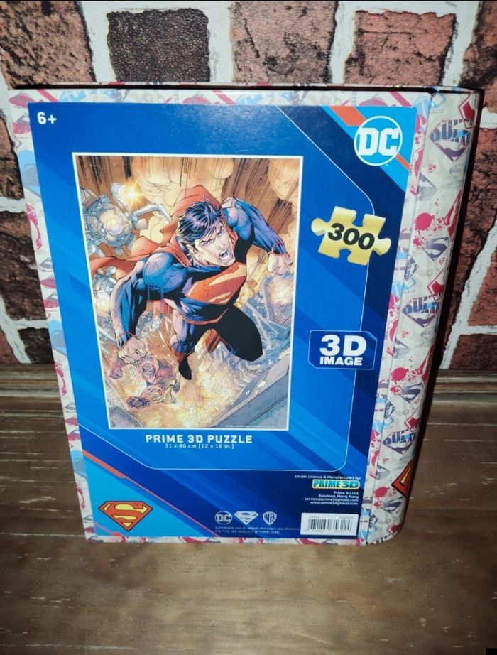 Coffret livre métal avec puzzle Superman 3D 300 pièces - photo numéro 2