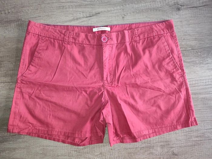 Short rouge bordeaux camaïeu taille 42