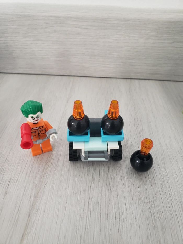 Lego 76138 Batman et l'évasion du Joker - photo numéro 5