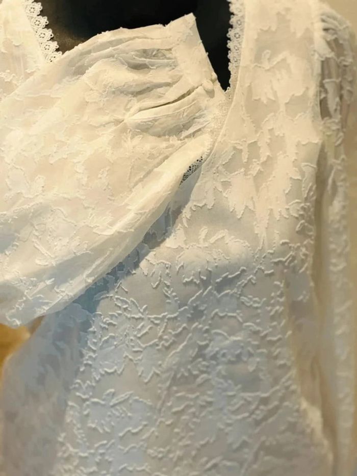 Belle blouse blanche T36/S - photo numéro 3