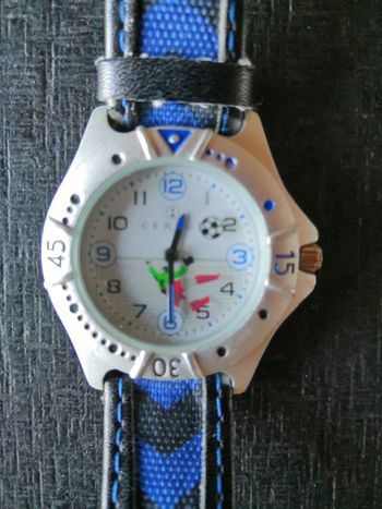 montre à aiguilles enfant