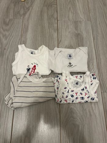 Quatre body petits bateaux