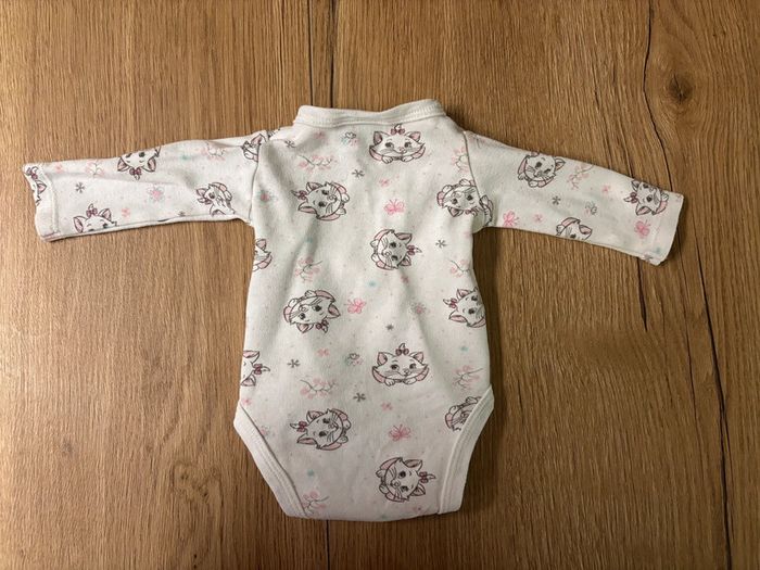 1 body 1 mois Disney Marie - photo numéro 2