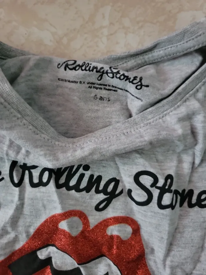 Tee-shirt 6 ans - photo numéro 2