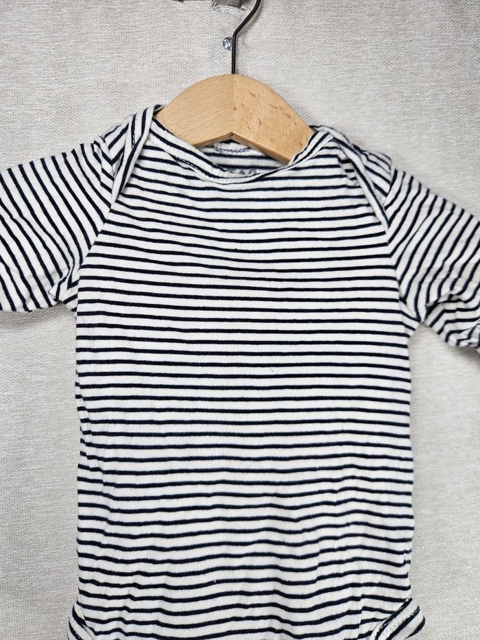 Bodie manche longue tape à l'œil 9 mois - photo numéro 4