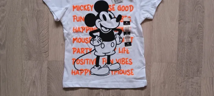 Tee-shirt manches courtes garçon, motif Mickey, Disney, taille 4 ans, neuf avec étiquette 🏷 - photo numéro 3