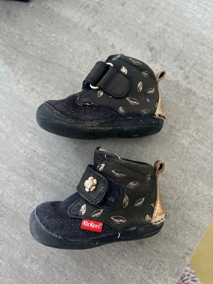 Chaussure Kickers fille taille 18 - photo numéro 2