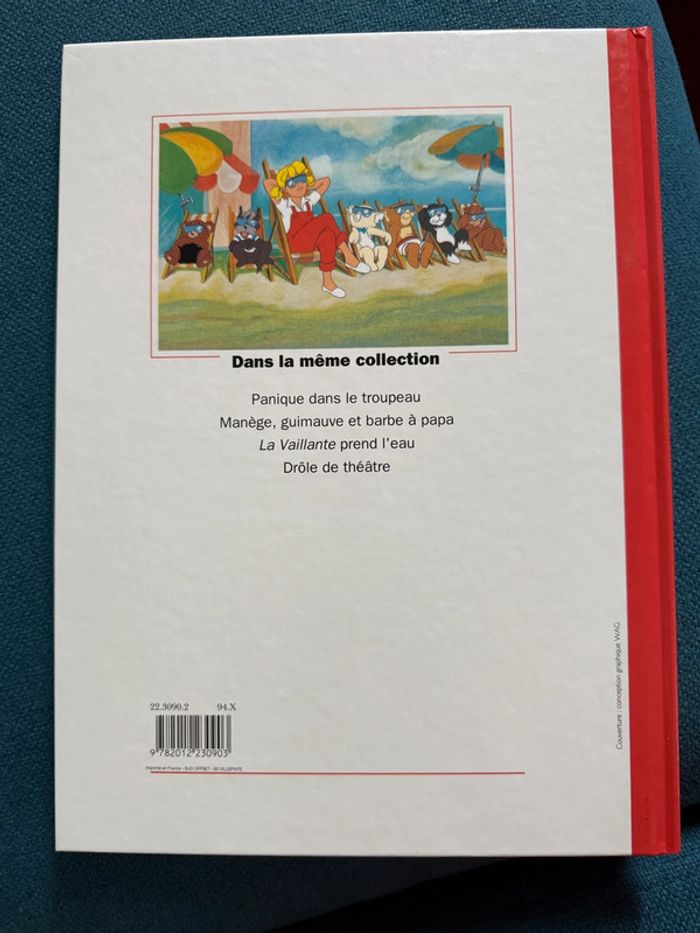 Grand livre album Caroline rouge et ses amis bd Drôle de Théâtre Hachette pierre probst - photo numéro 2