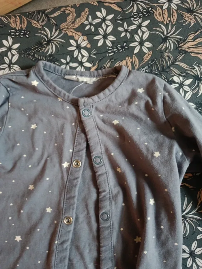 Pyjama manches longues bleu étoiles H&M 68cm - photo numéro 2