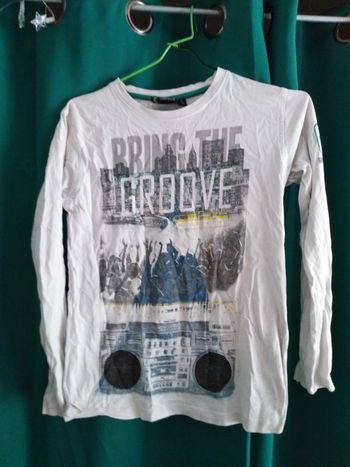 Tee shirt été manche longues taille  S ou 14 ans