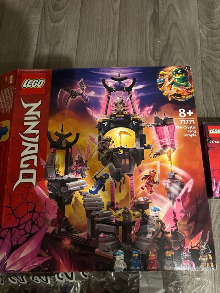 Lego Ninjago en vrac avec boites et pièces manquantes dans les deux boîtes. Les sachets sont ouverts - photo numéro 2