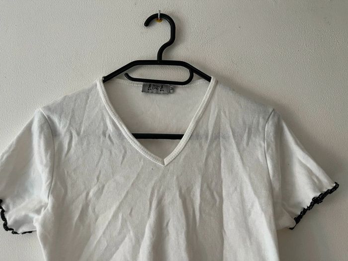 🌼 Jolie Tee-shirt blanc court femme Taille M 🌼 - photo numéro 2