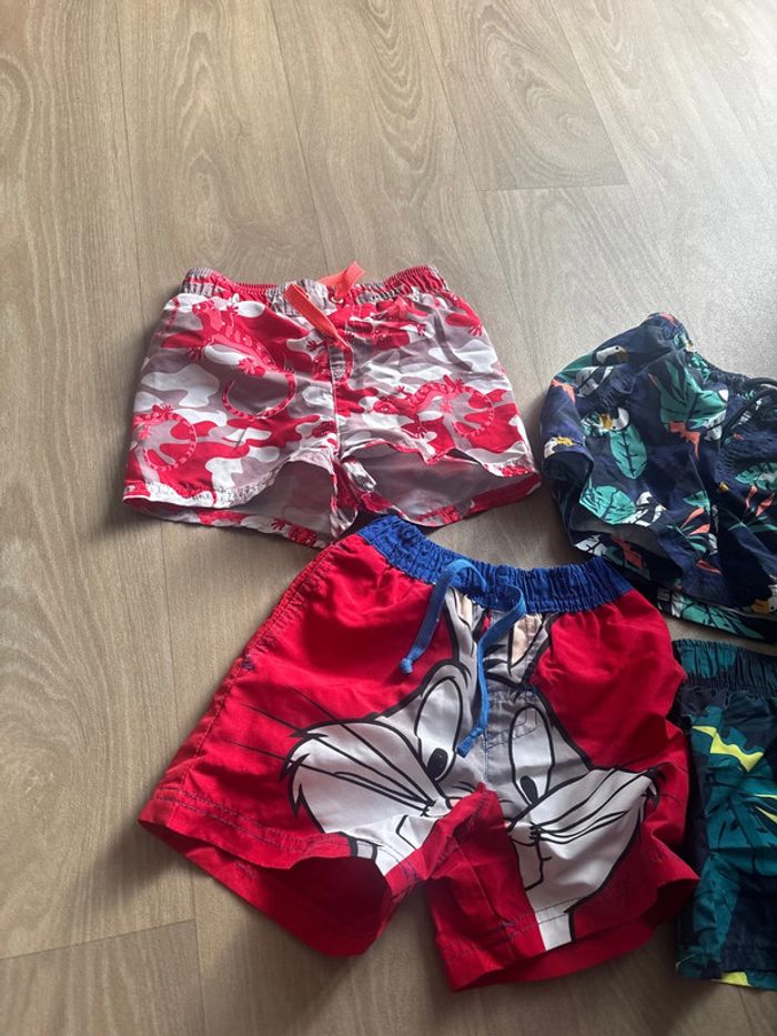 4 Shorts de bain 3 ans - photo numéro 2
