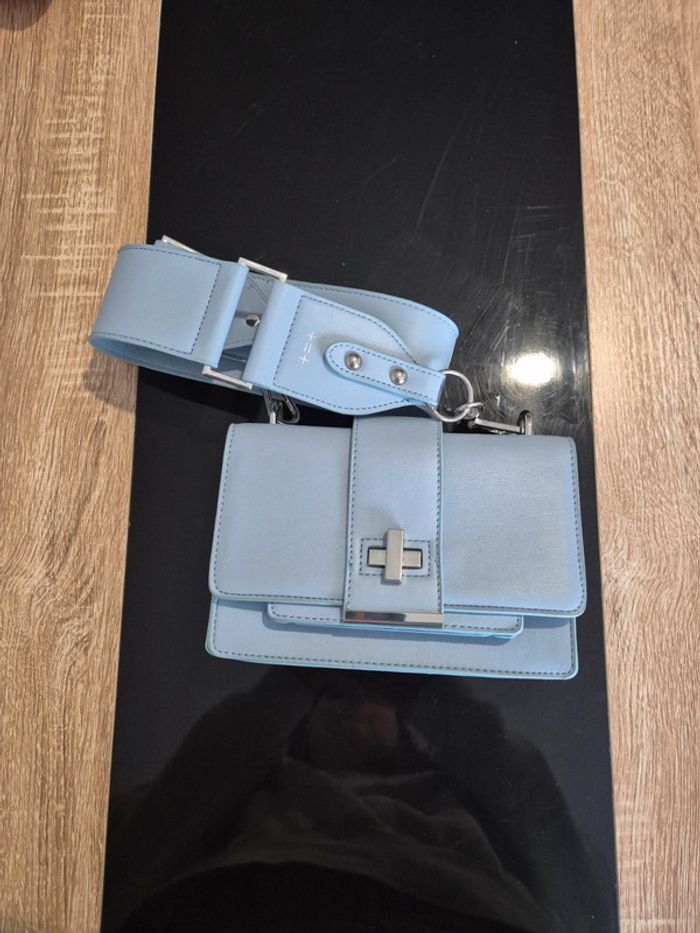 Sac bandoulière bleu Lena situation