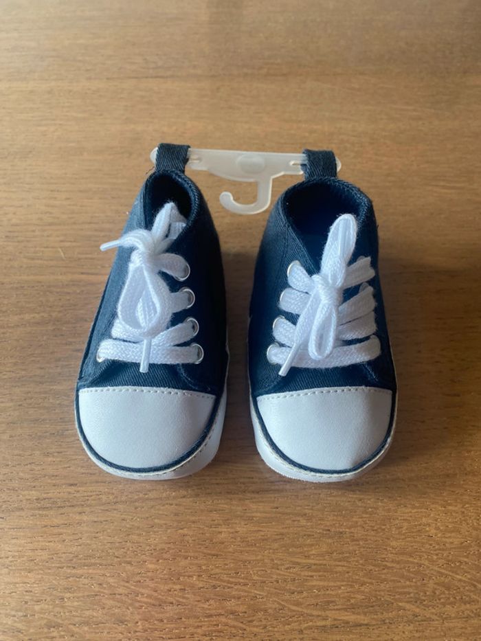 Chaussures bébé bleu marine