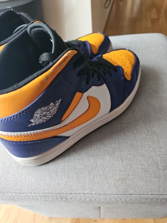 🔥Nike Air Jordan 1 Mid Lakers T.40 💫🏀 - photo numéro 6
