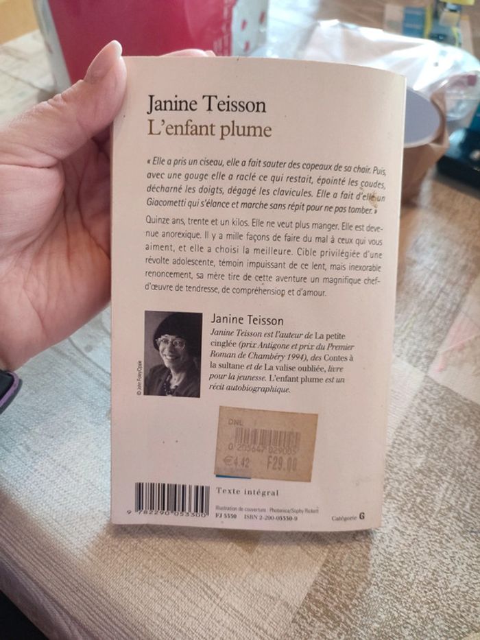 L'enfant plume de Janine Teisson - photo numéro 2
