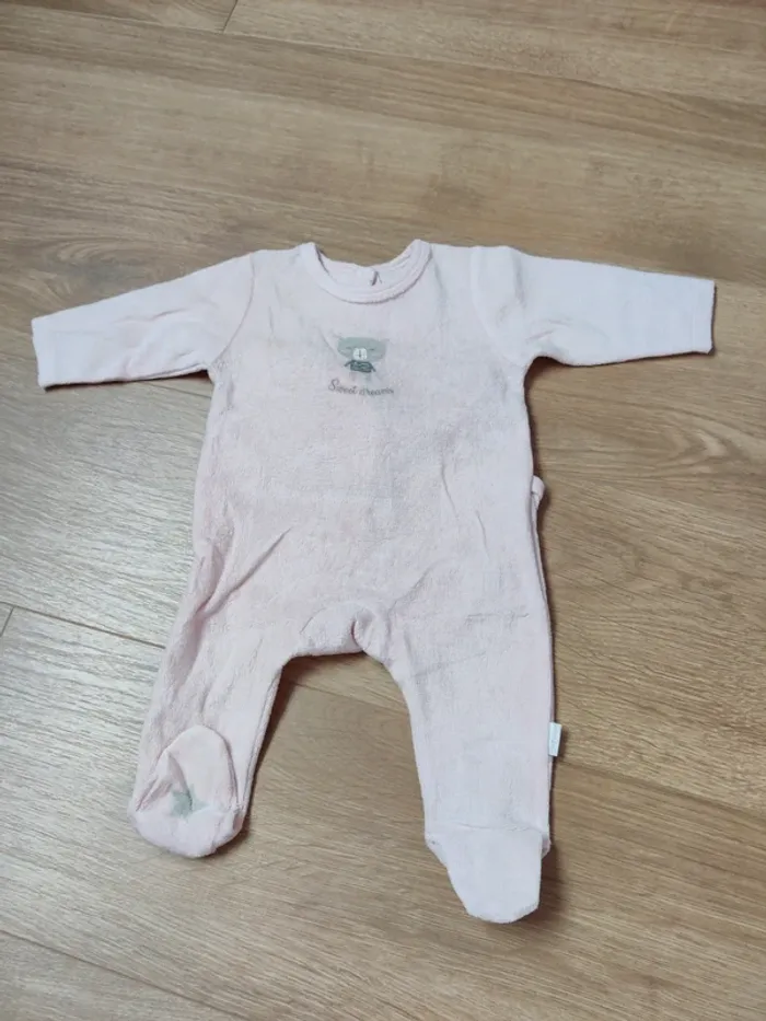 Lot de pyjamas velour 3 mois - photo numéro 2