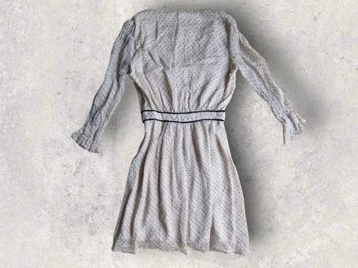 Robe en soie courte et manches longues Ba&sh modèle Dolly gris clair taille XS ou 34 - photo numéro 2