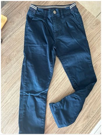Pantalon droit bleu marine - taille 7 ans - en très bon état
