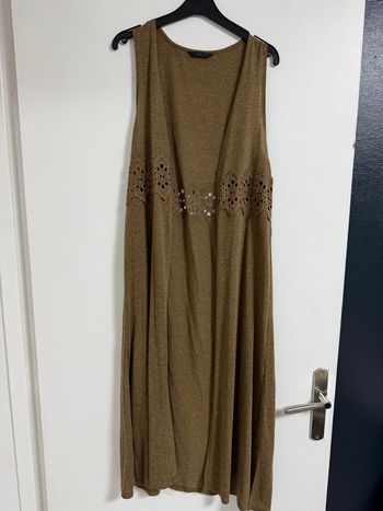 Magnifique gilet long Only ajourée a la taille avec fentes en lin taille M