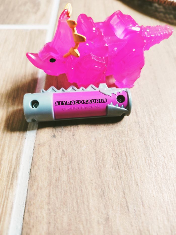 🦖 Power rangers dino charge mini zord et Energem/dino chargeur n* 14 Styracosaure Bandai - photo numéro 3