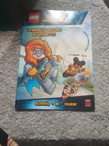 Livre lego super heroes DC sans figurine