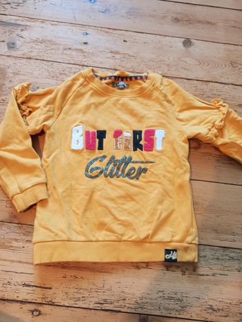 Pull sweat moutarde 4 ans