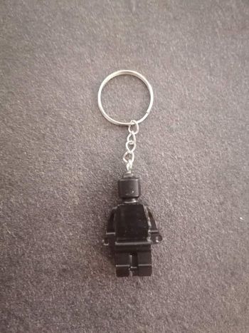 Porte clé personnage noir