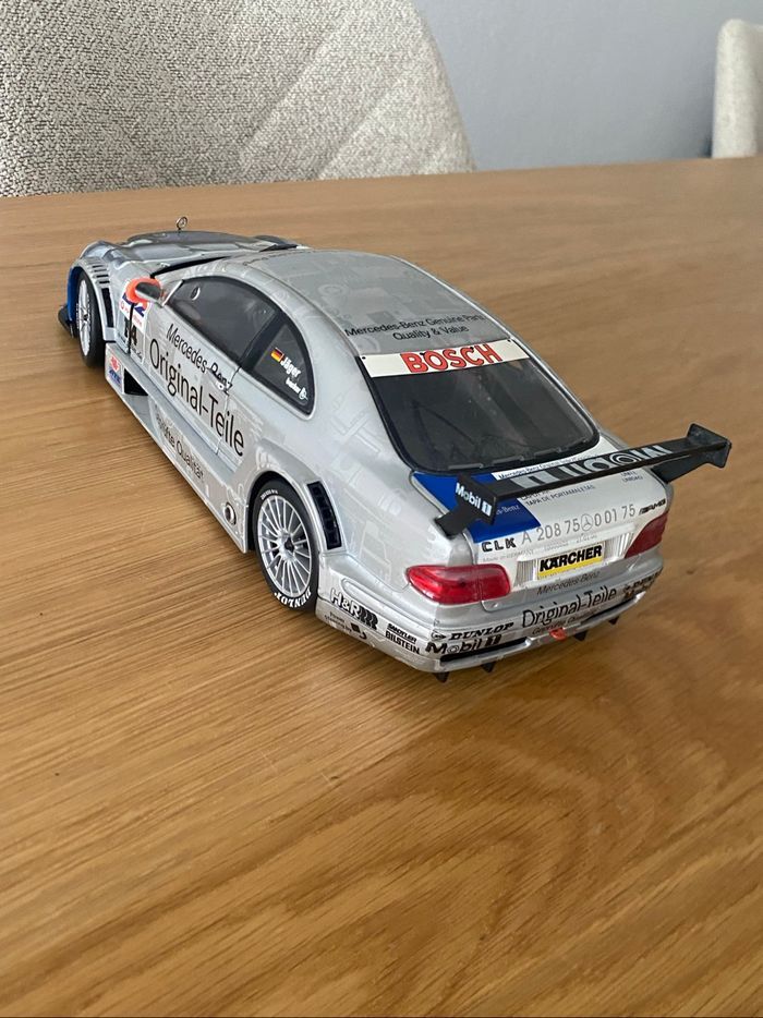 Mercedes Benz CLK DTM 1/18 année 2000 - photo numéro 6