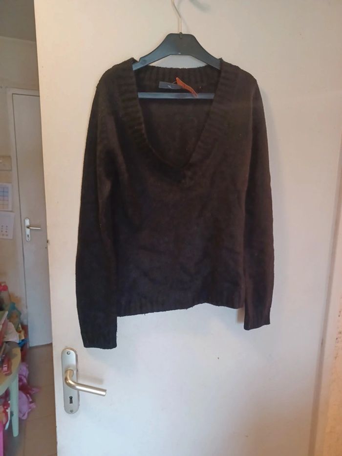 Pull col V décolleté 34/36